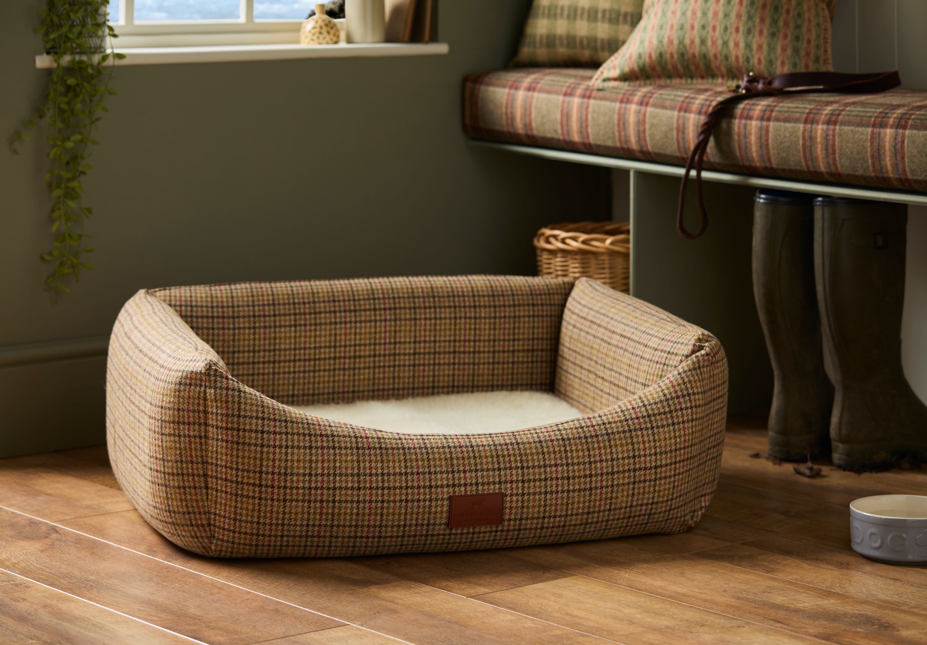 Limited Edition Moon’s Heritage Classic Dog Bed