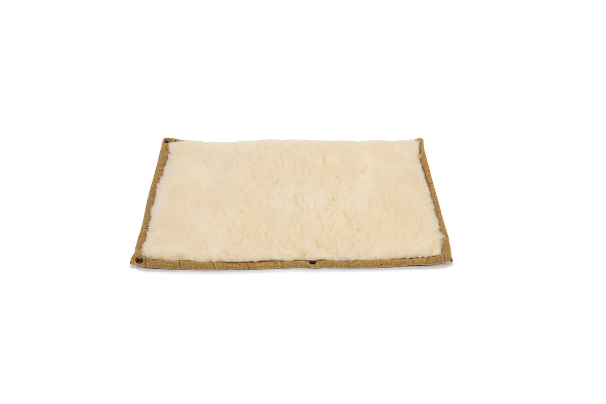 Tweed Dog Roll Mat