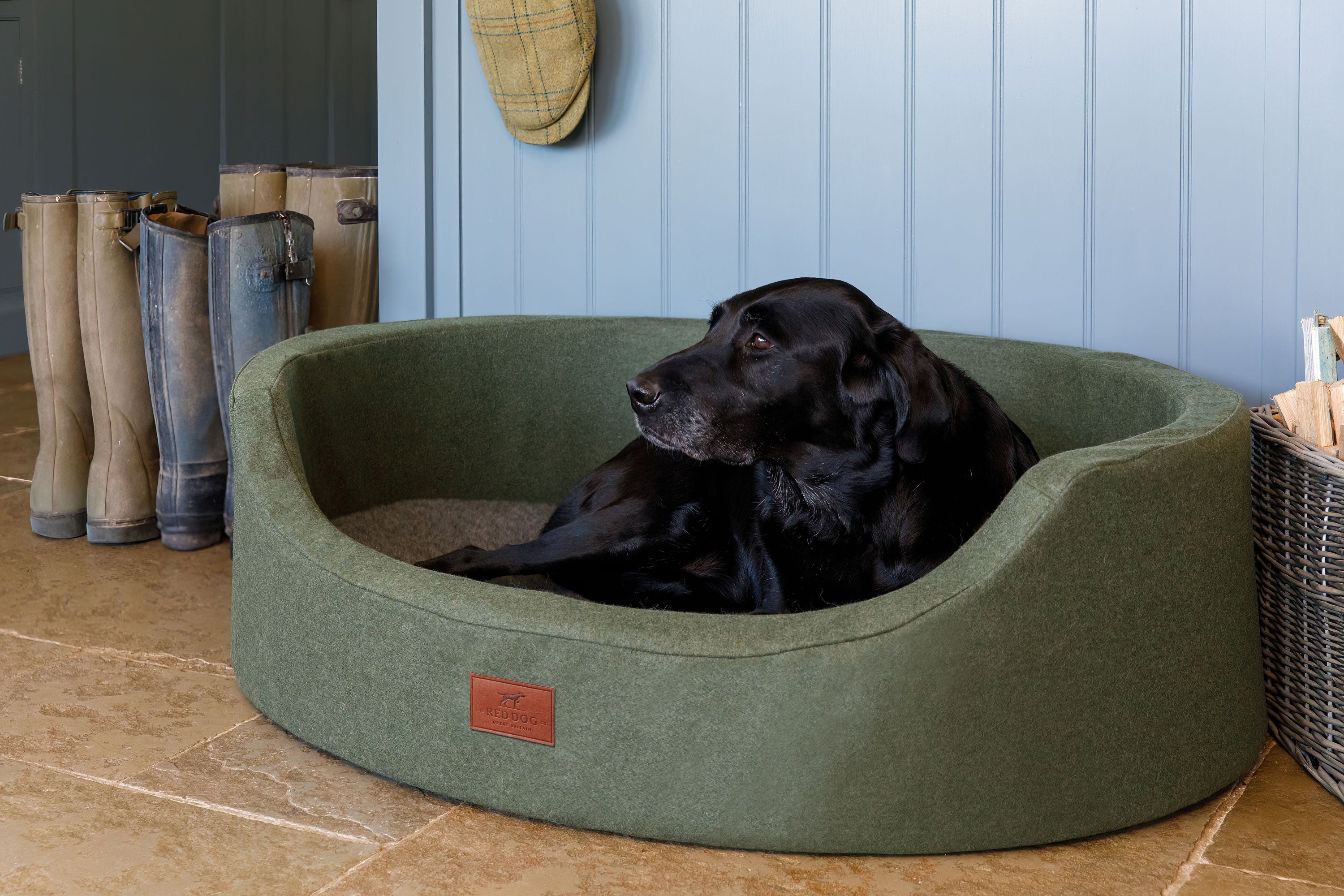 The Red Dog Company 100 British Made Dog Beds